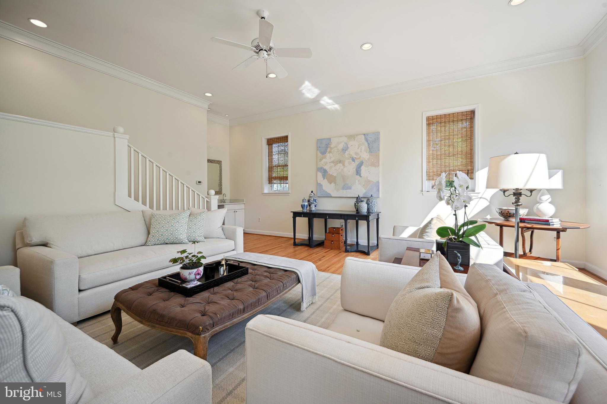 BRADLEY MANOR - Residential