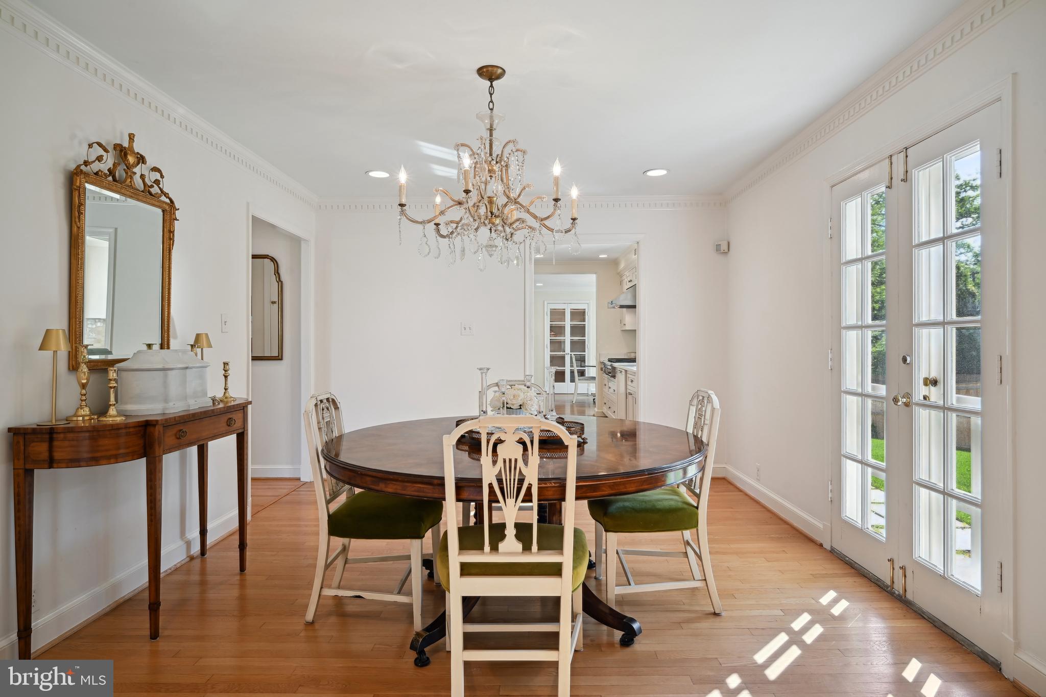 BRADLEY MANOR - Residential