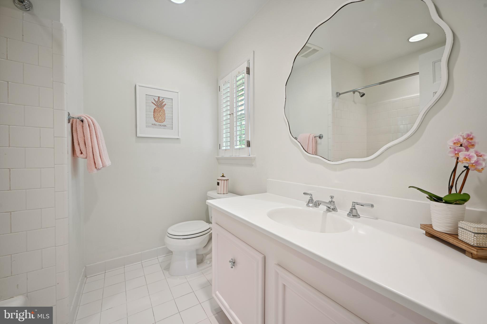 BRADLEY MANOR - Residential