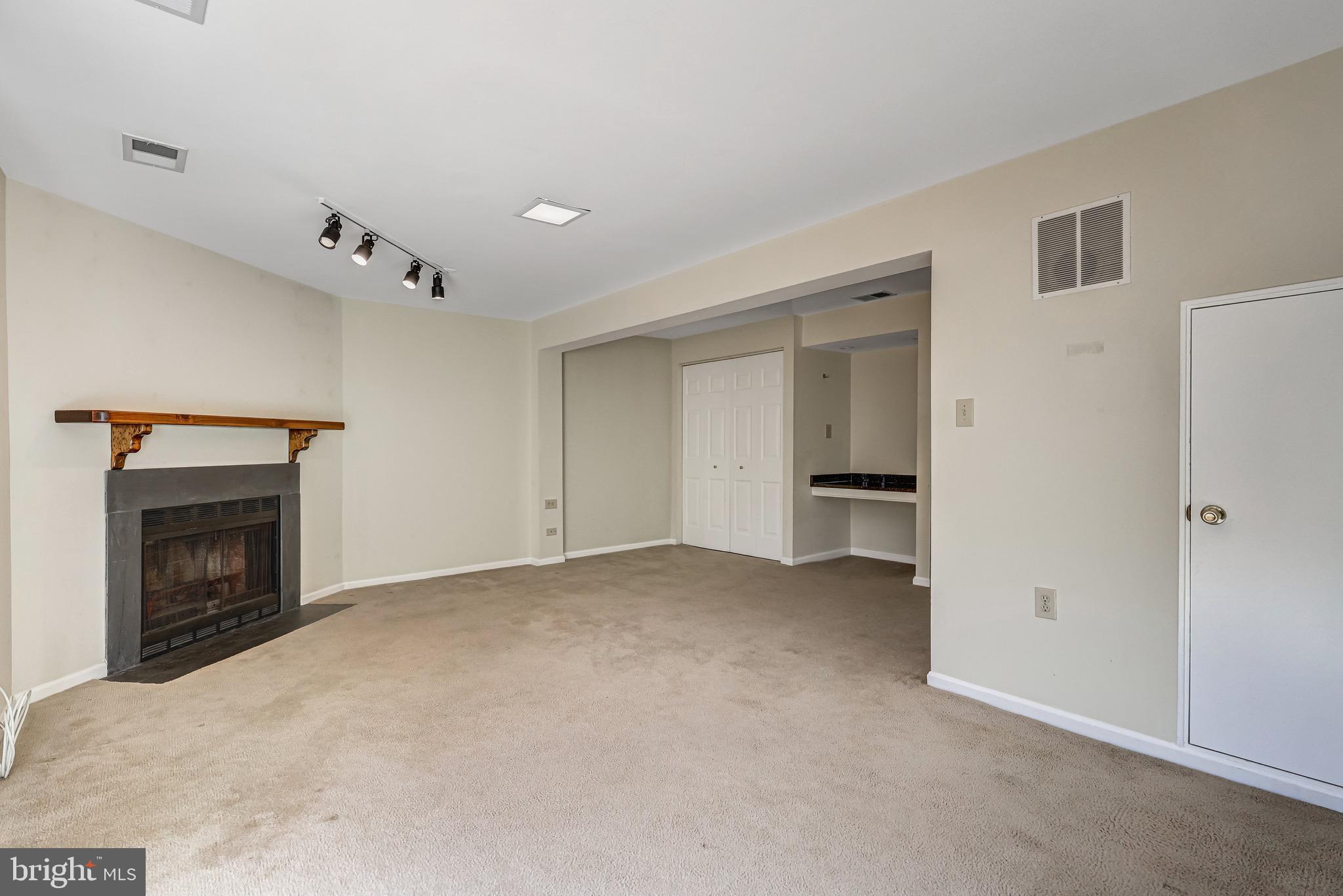 THE VILLAGE PARK - Residential