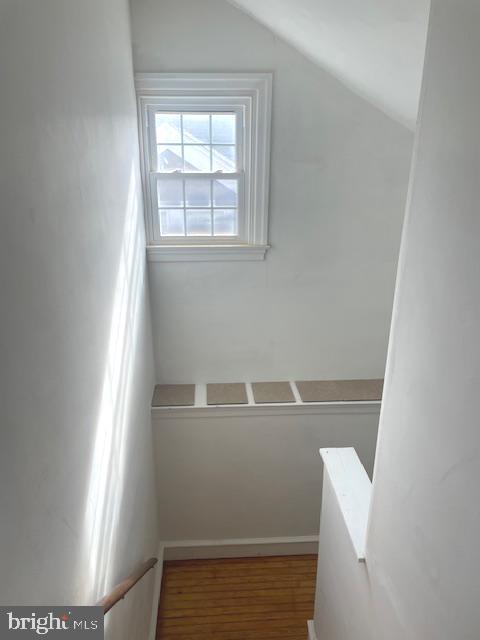 BEVERLY HILLS - Residential Lease
