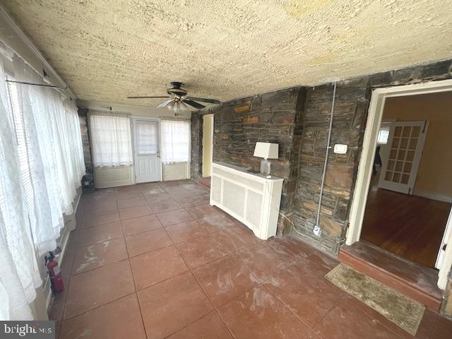 BEVERLY HILLS - Residential Lease