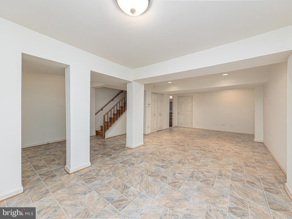 RESTON - Residential Lease