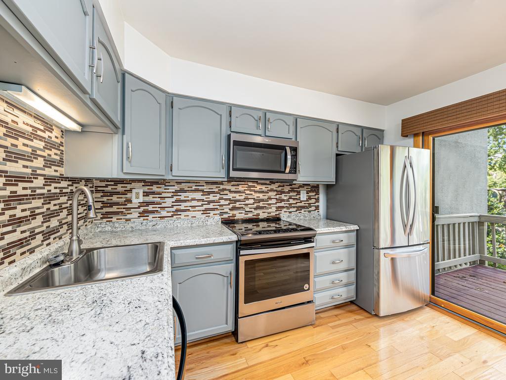 RESTON - Residential Lease