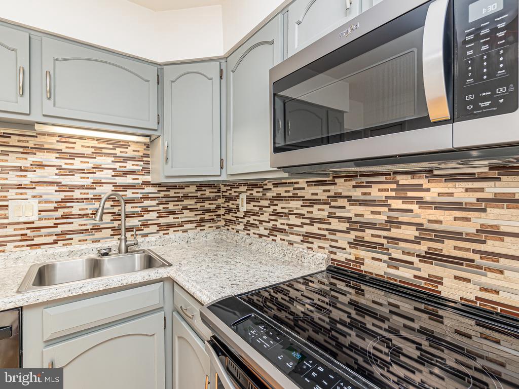 RESTON - Residential Lease