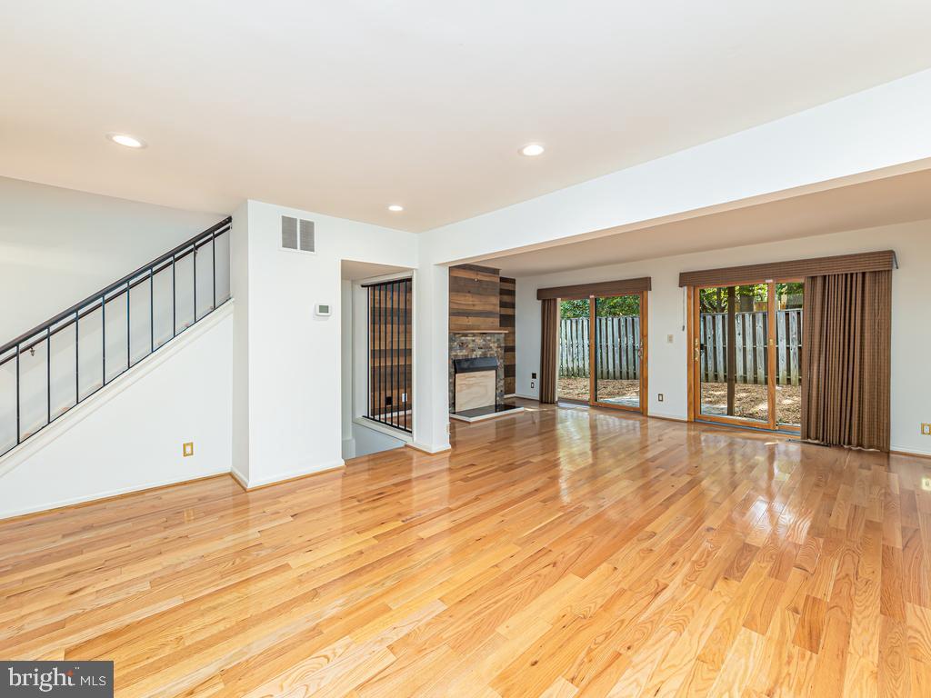 RESTON - Residential Lease