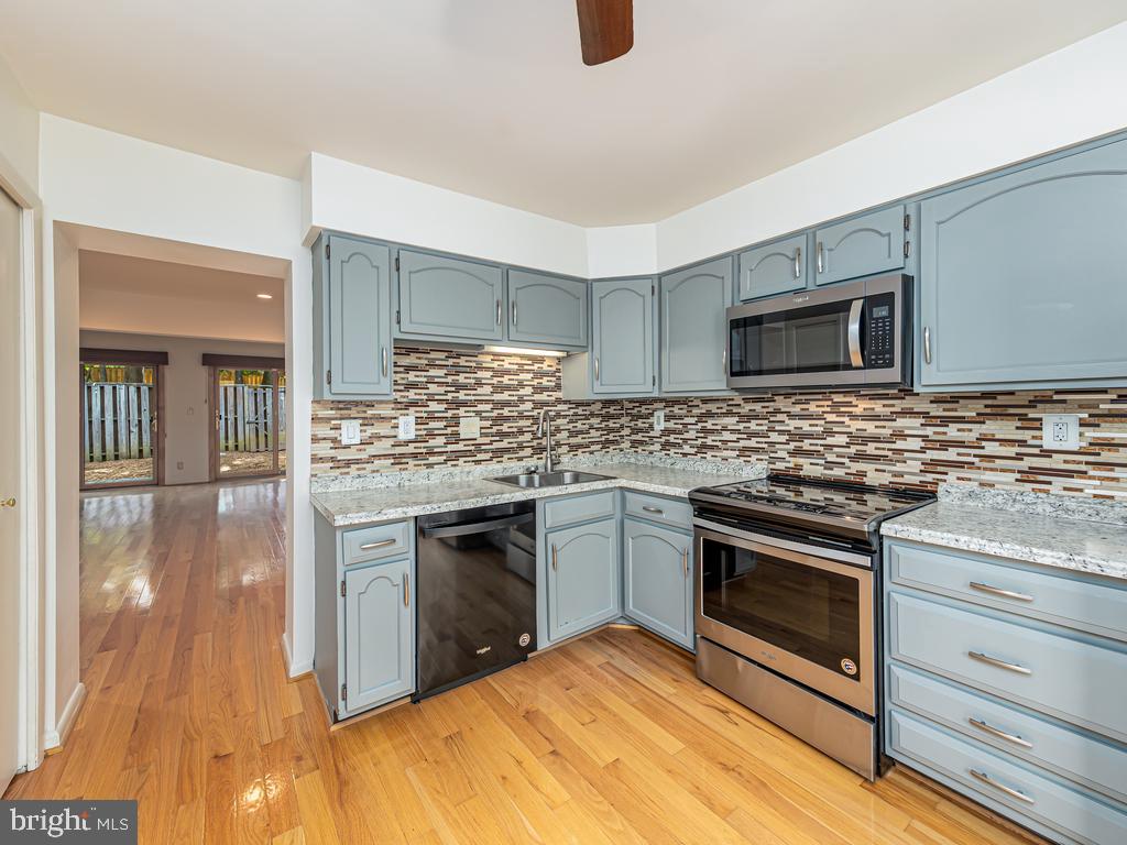 RESTON - Residential Lease