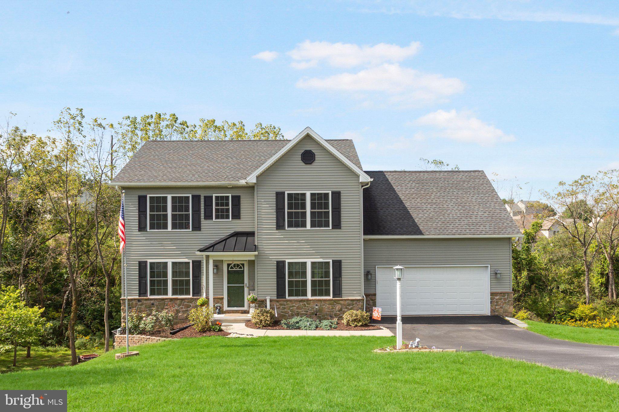 385 BARCLAY DRIVE