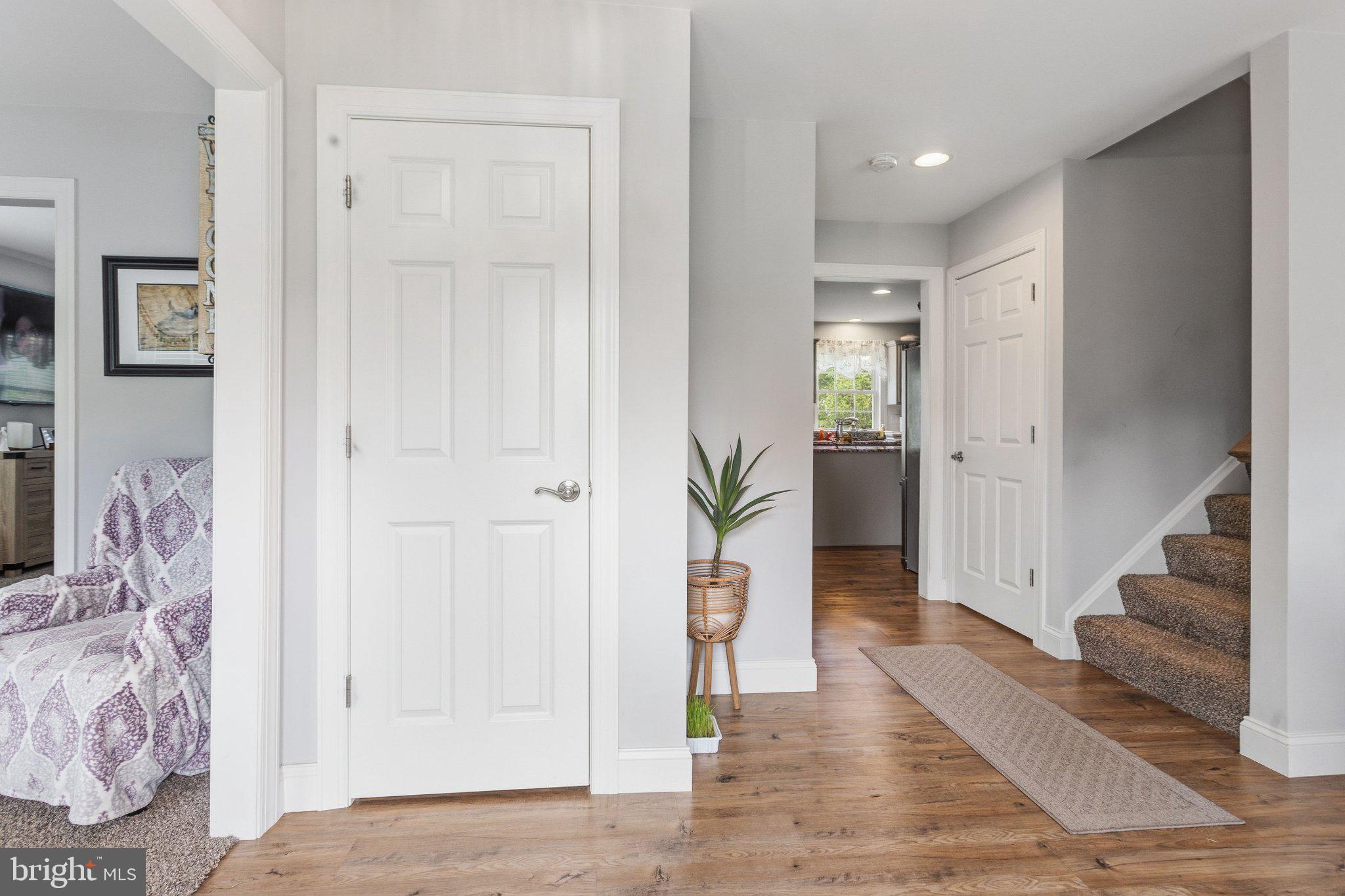 385 BARCLAY DRIVE