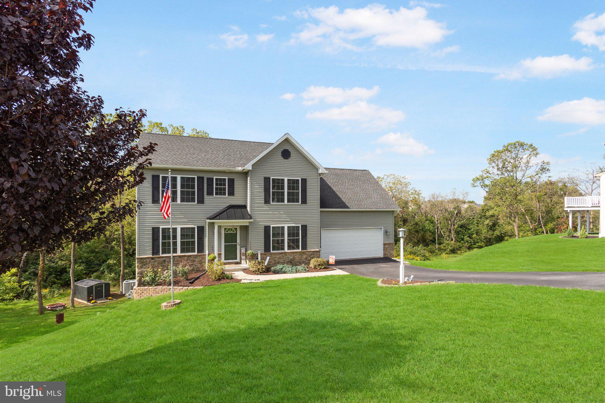 385 BARCLAY DRIVE