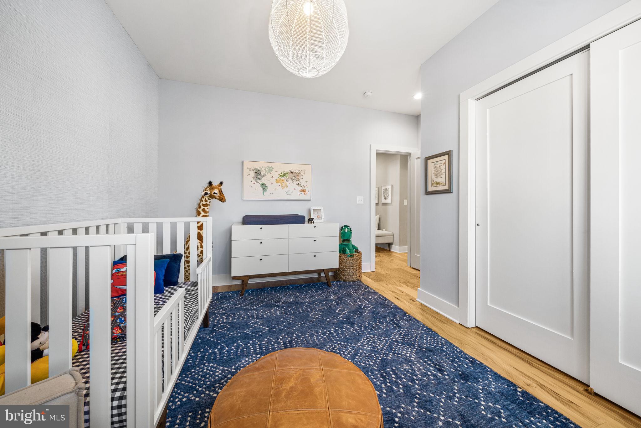 FALLS CHURCH - Residential