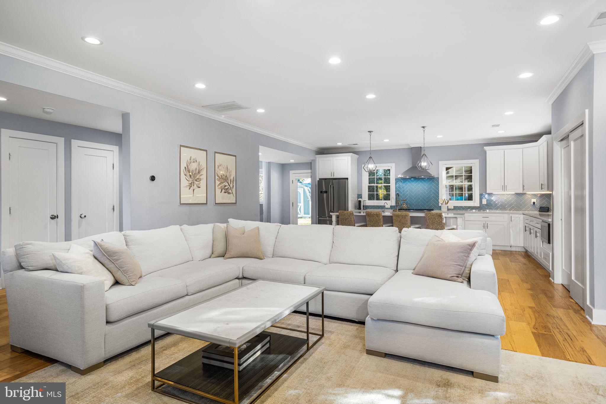 FALLS CHURCH - Residential