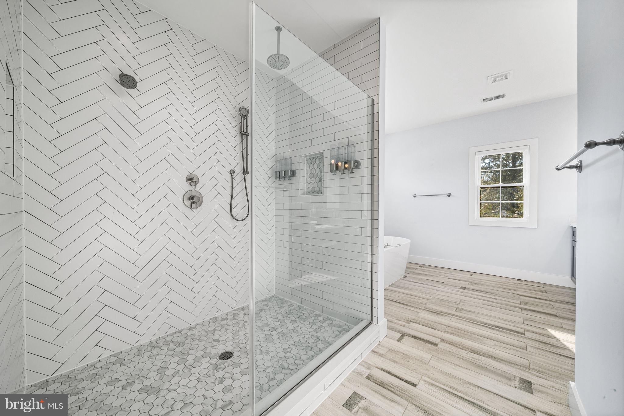 FALLS CHURCH - Residential