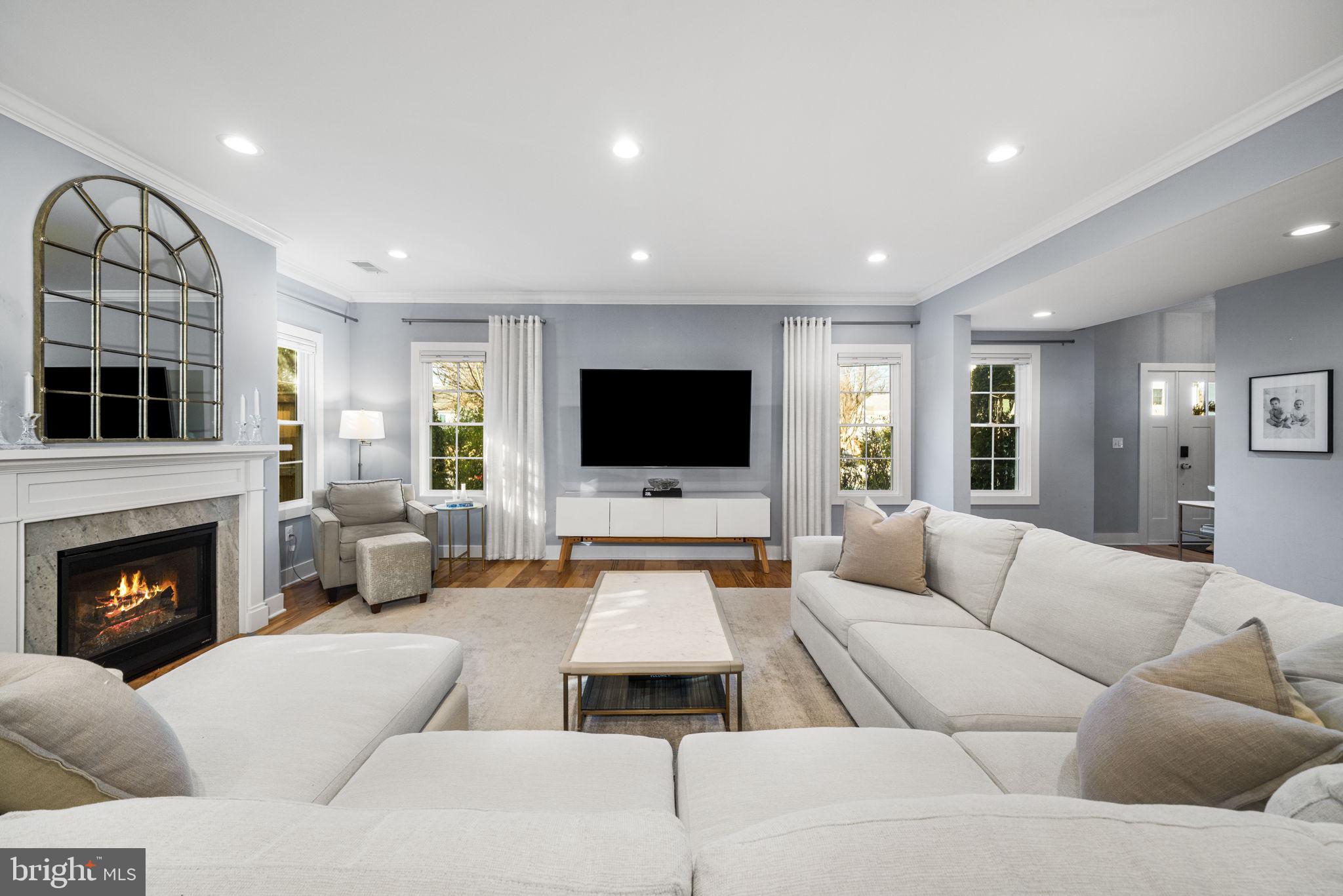 FALLS CHURCH - Residential