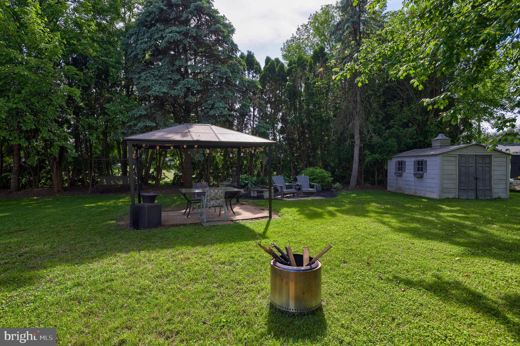 CHESTNUT HILL - Residential