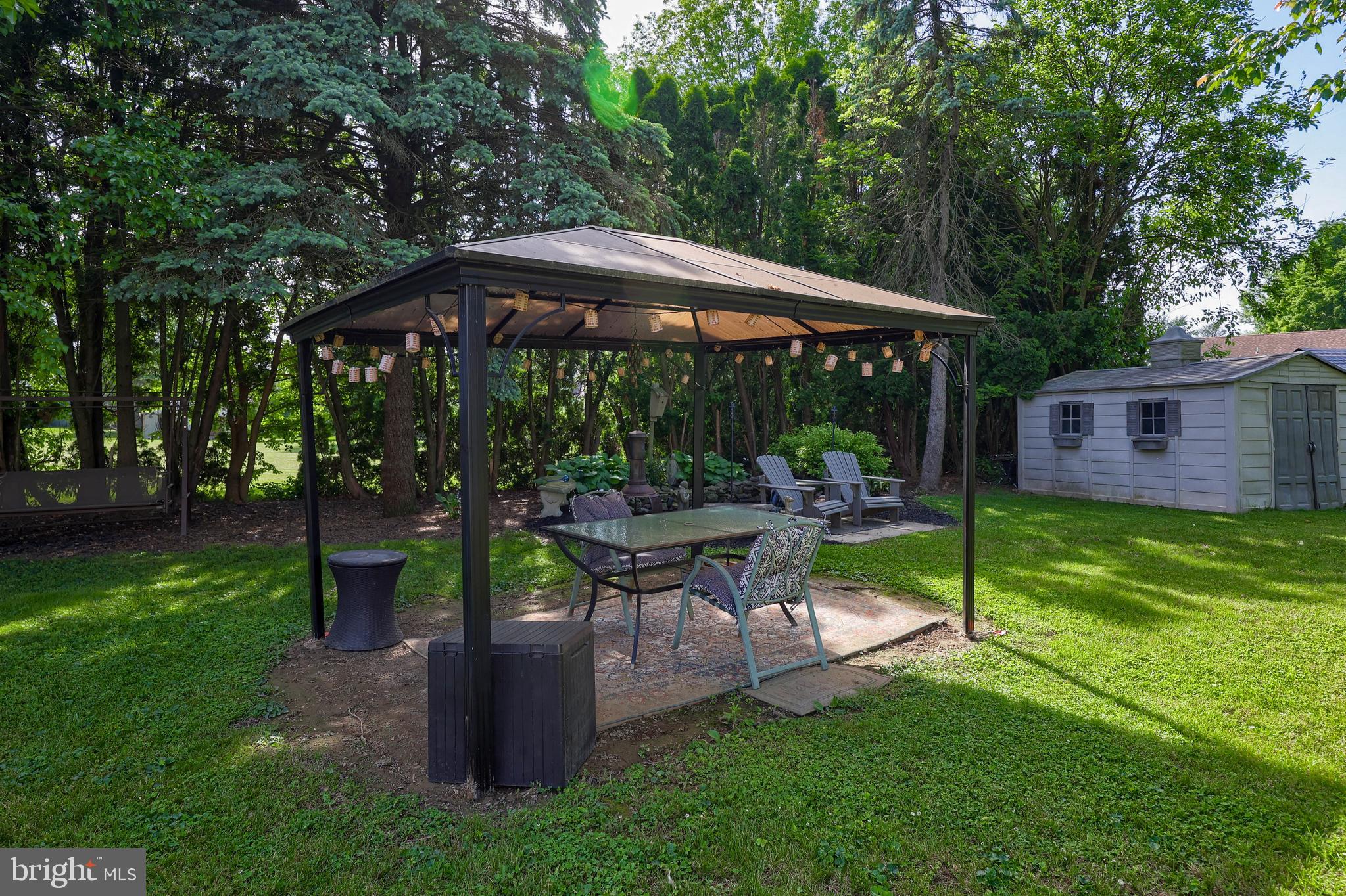 CHESTNUT HILL - Residential