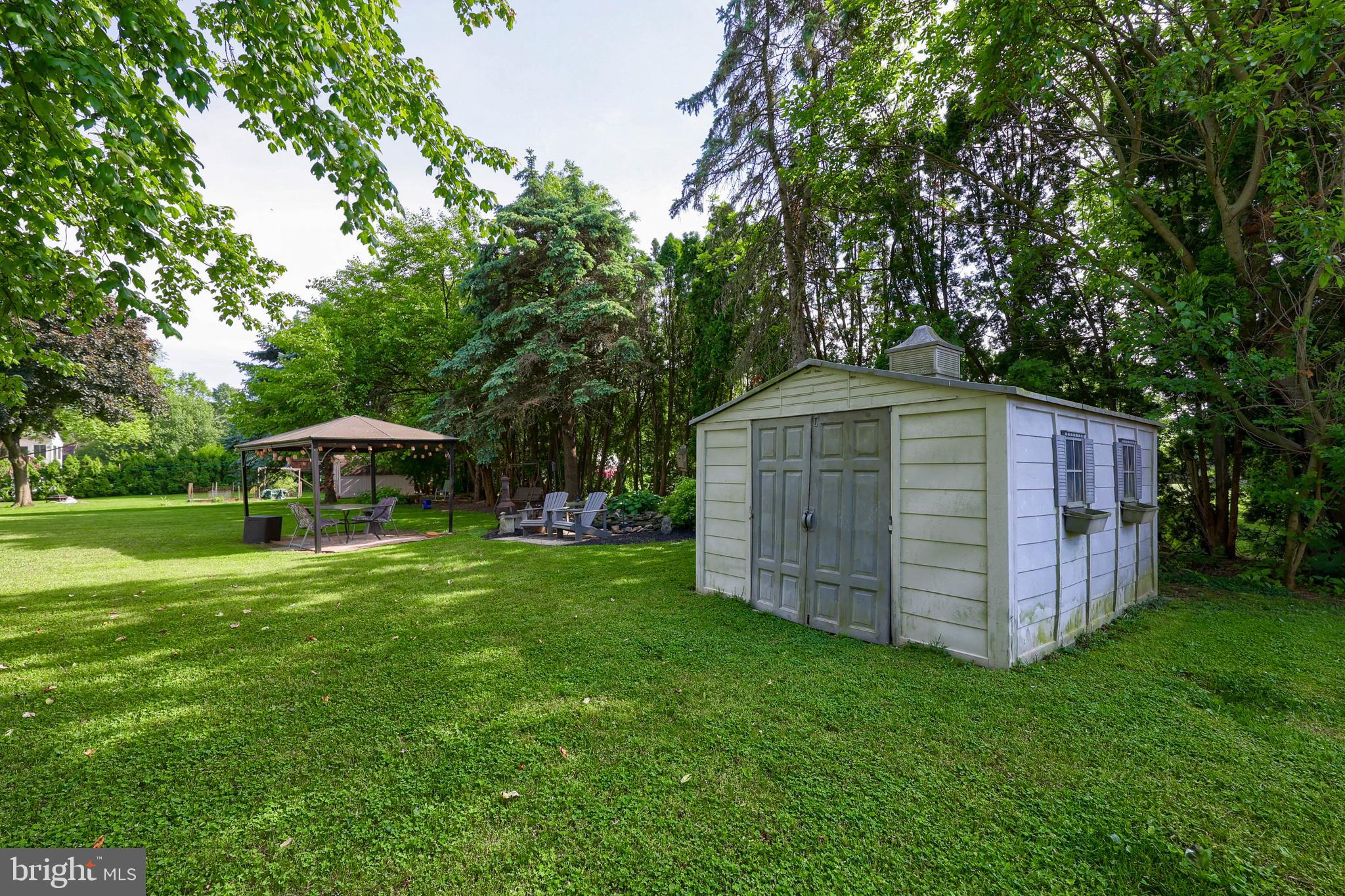 CHESTNUT HILL - Residential