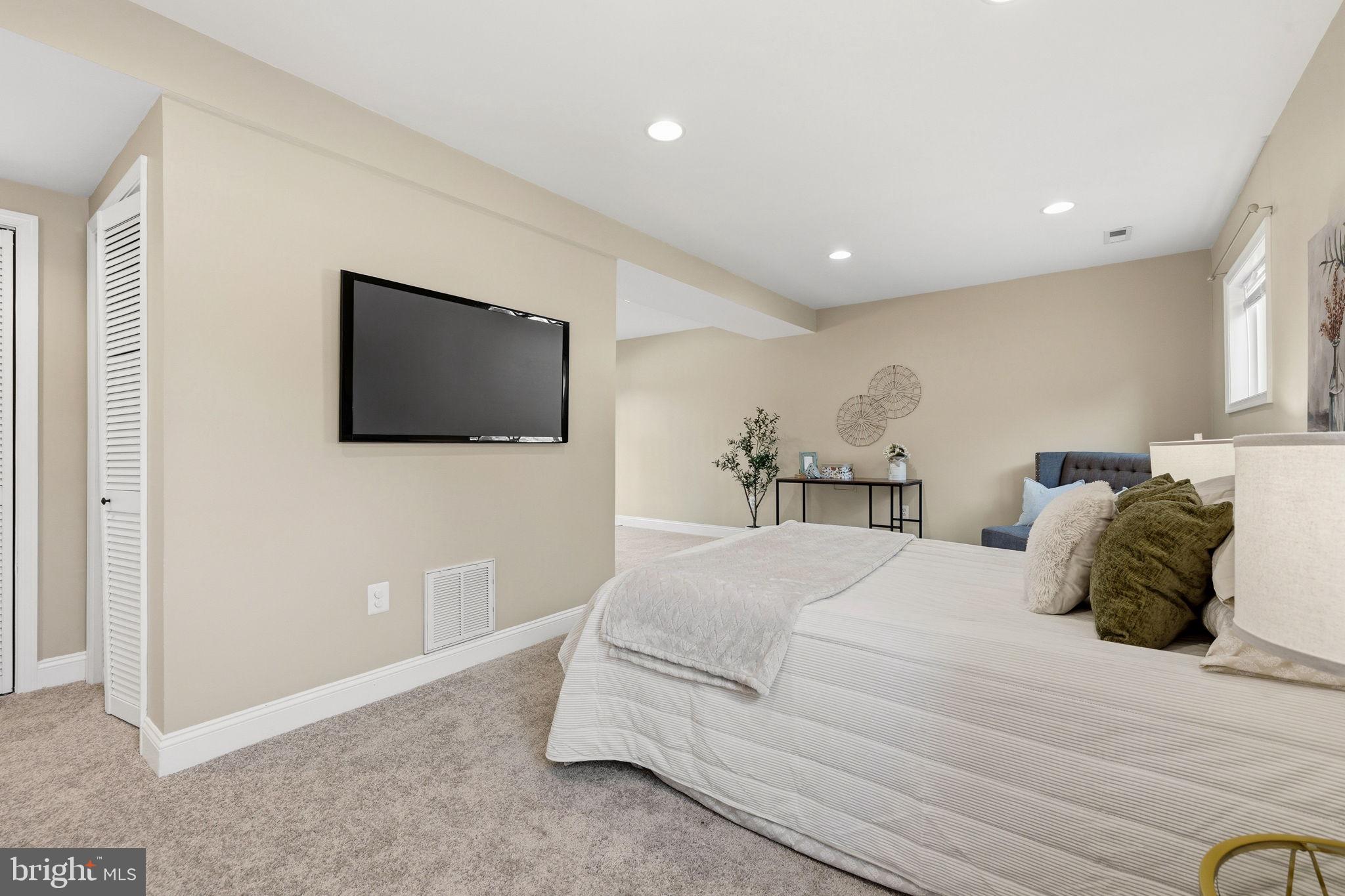 ROLLING ACRES - Residential