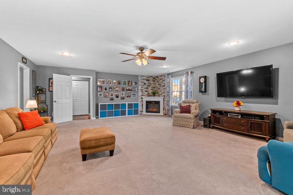 WHITE MARSH - Residential