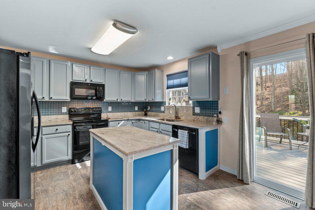 WHITE MARSH - Residential