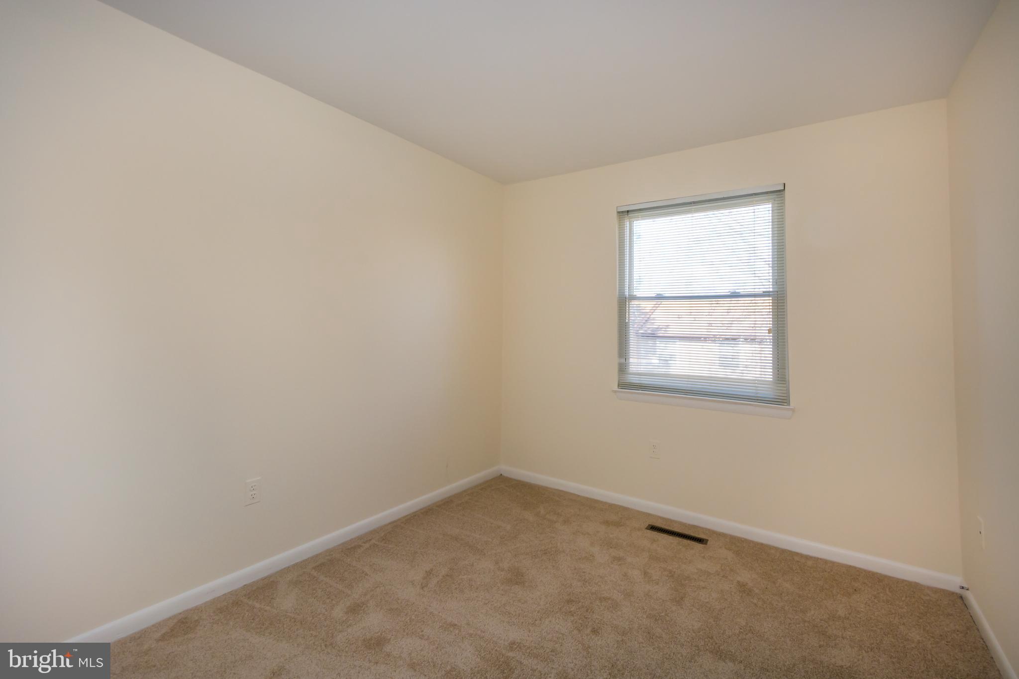 QUEEN ANNE VILLAGE - Residential