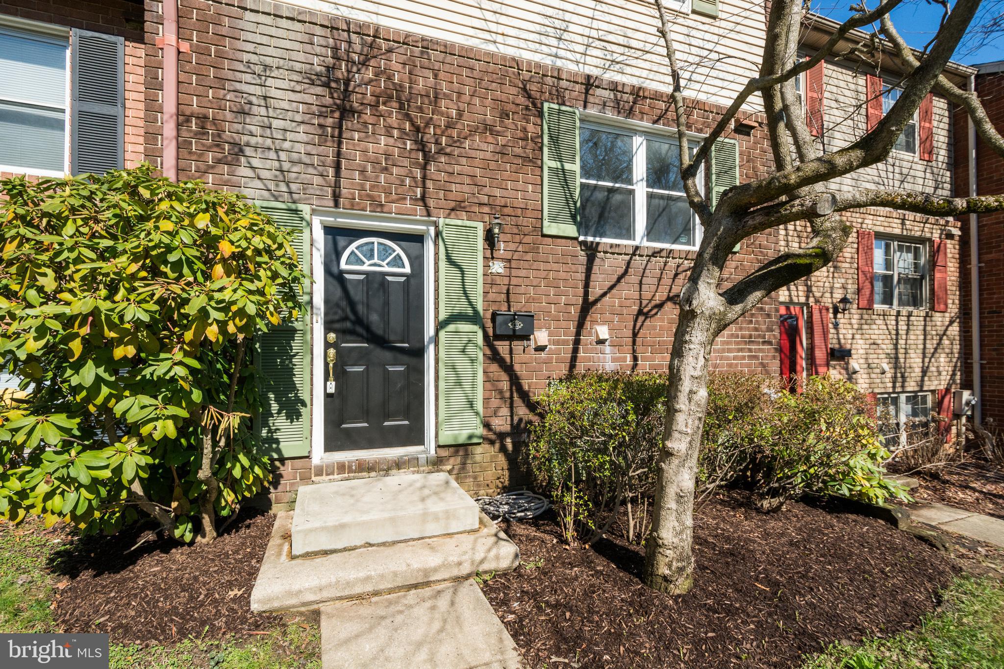 QUEEN ANNE VILLAGE - Residential