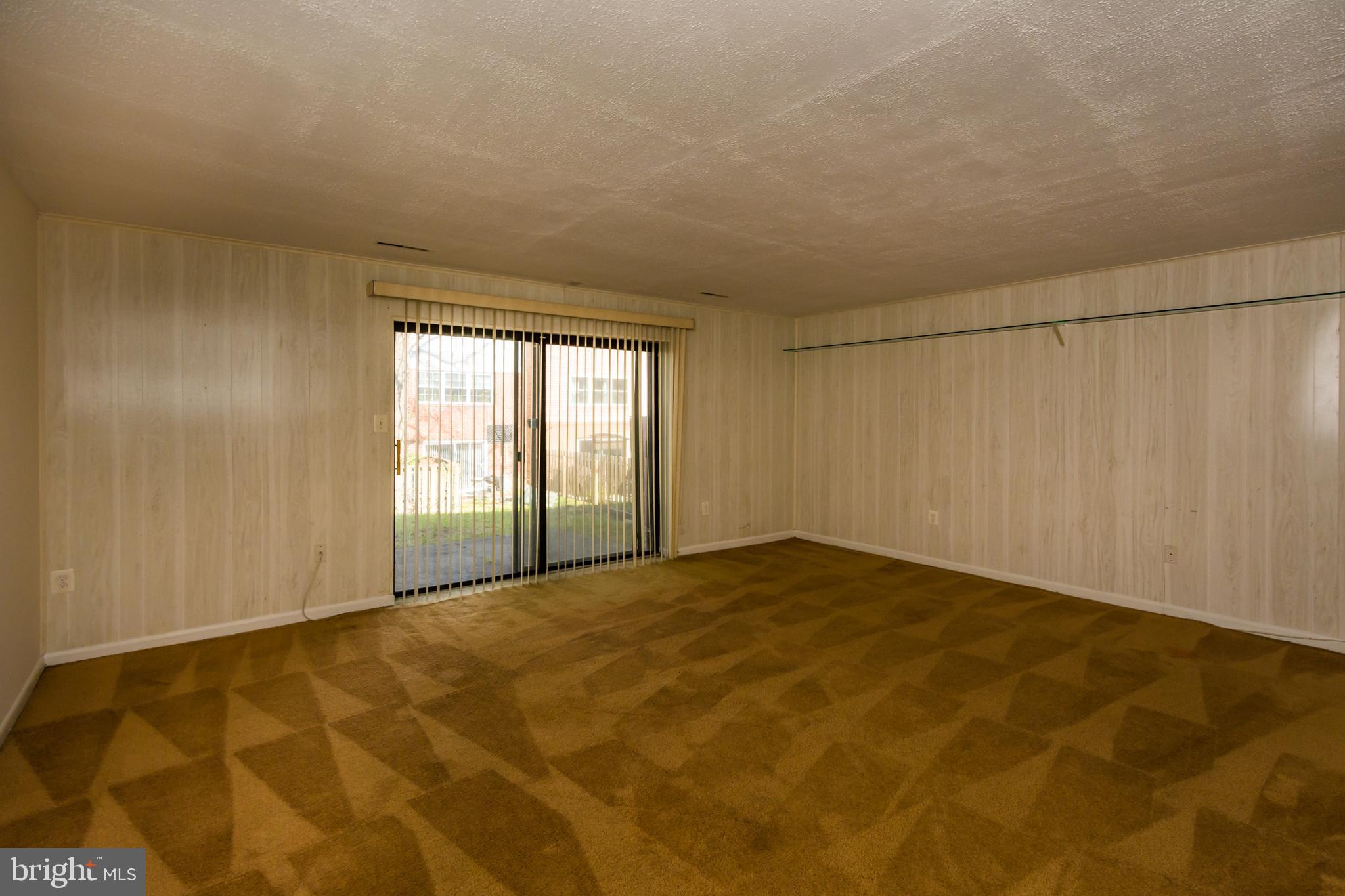 QUEEN ANNE VILLAGE - Residential