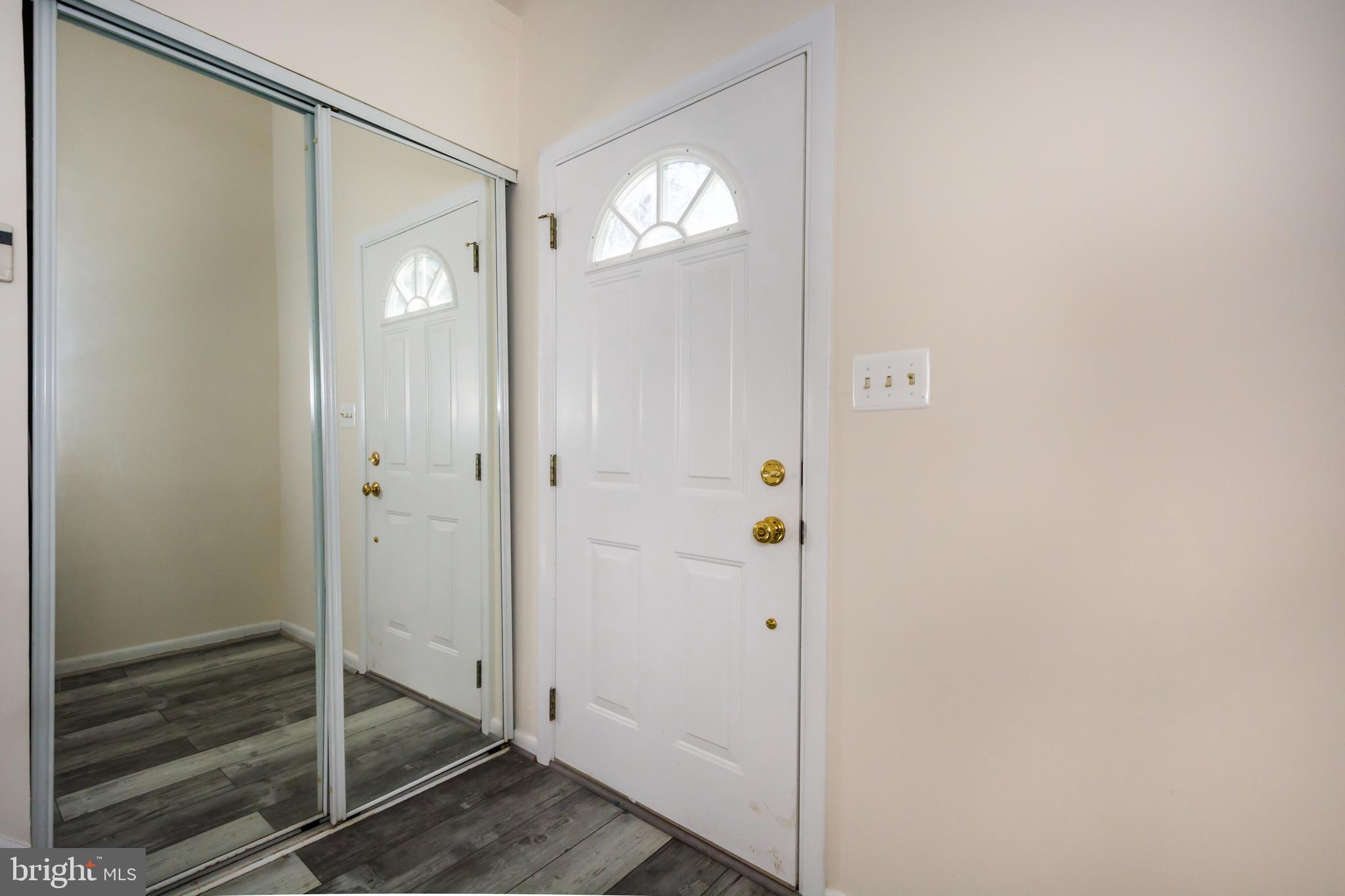 QUEEN ANNE VILLAGE - Residential