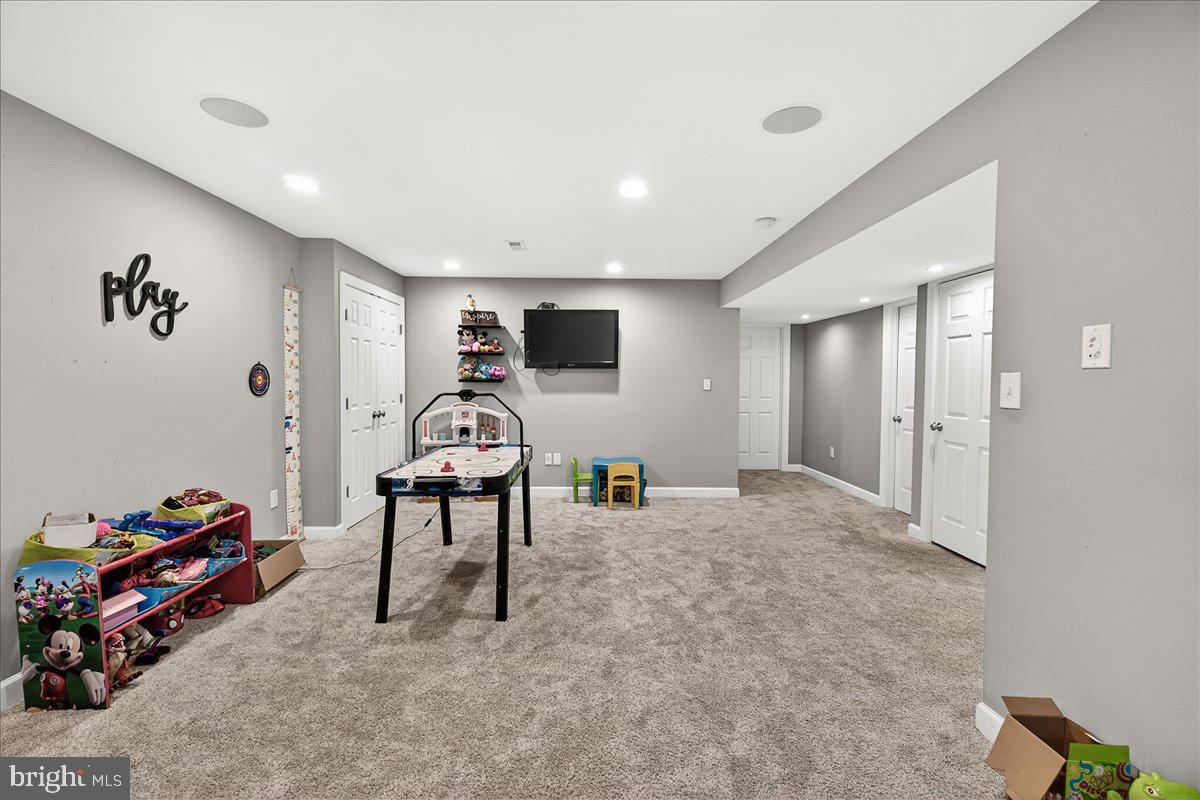 WESTFIELDS - Residential