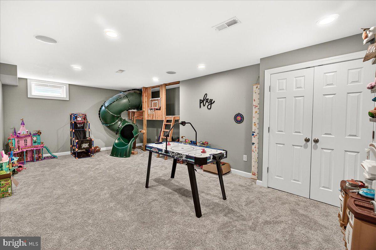 WESTFIELDS - Residential