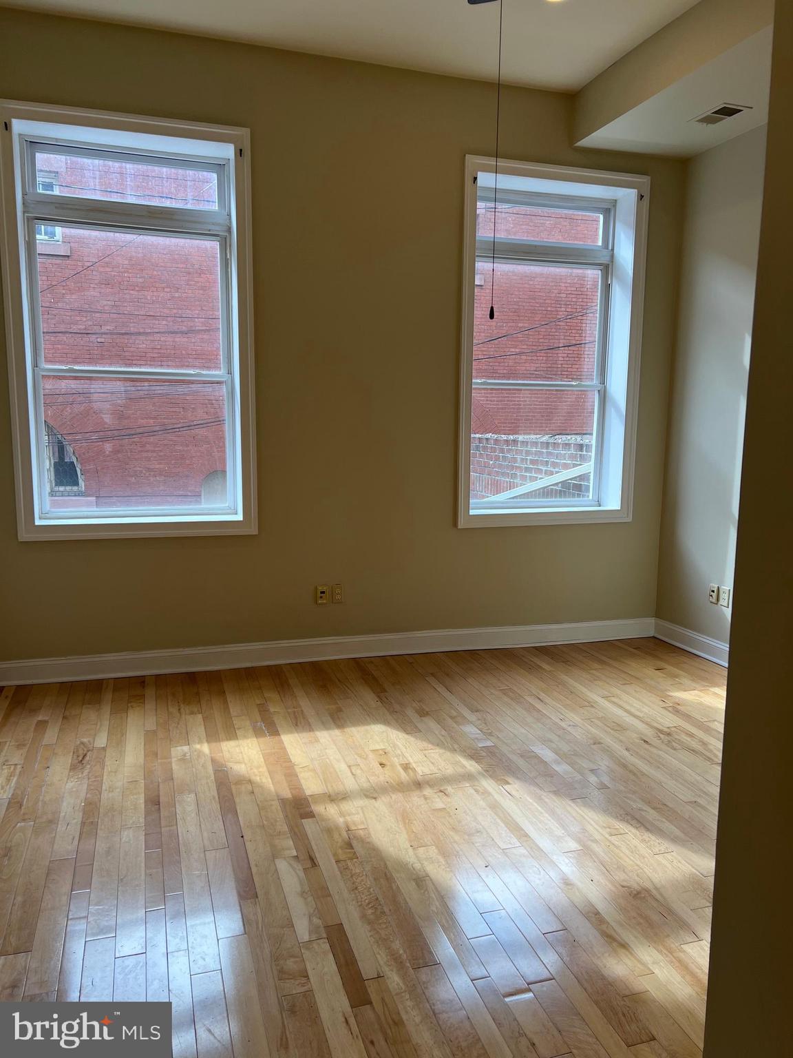MOUNT VERNON PLACE HISTORIC DISTRICT - Residential Lease