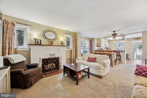 Homes For Sale - 204 Media Line Road<br/> NEWTOWN SQUARE, PA 19073