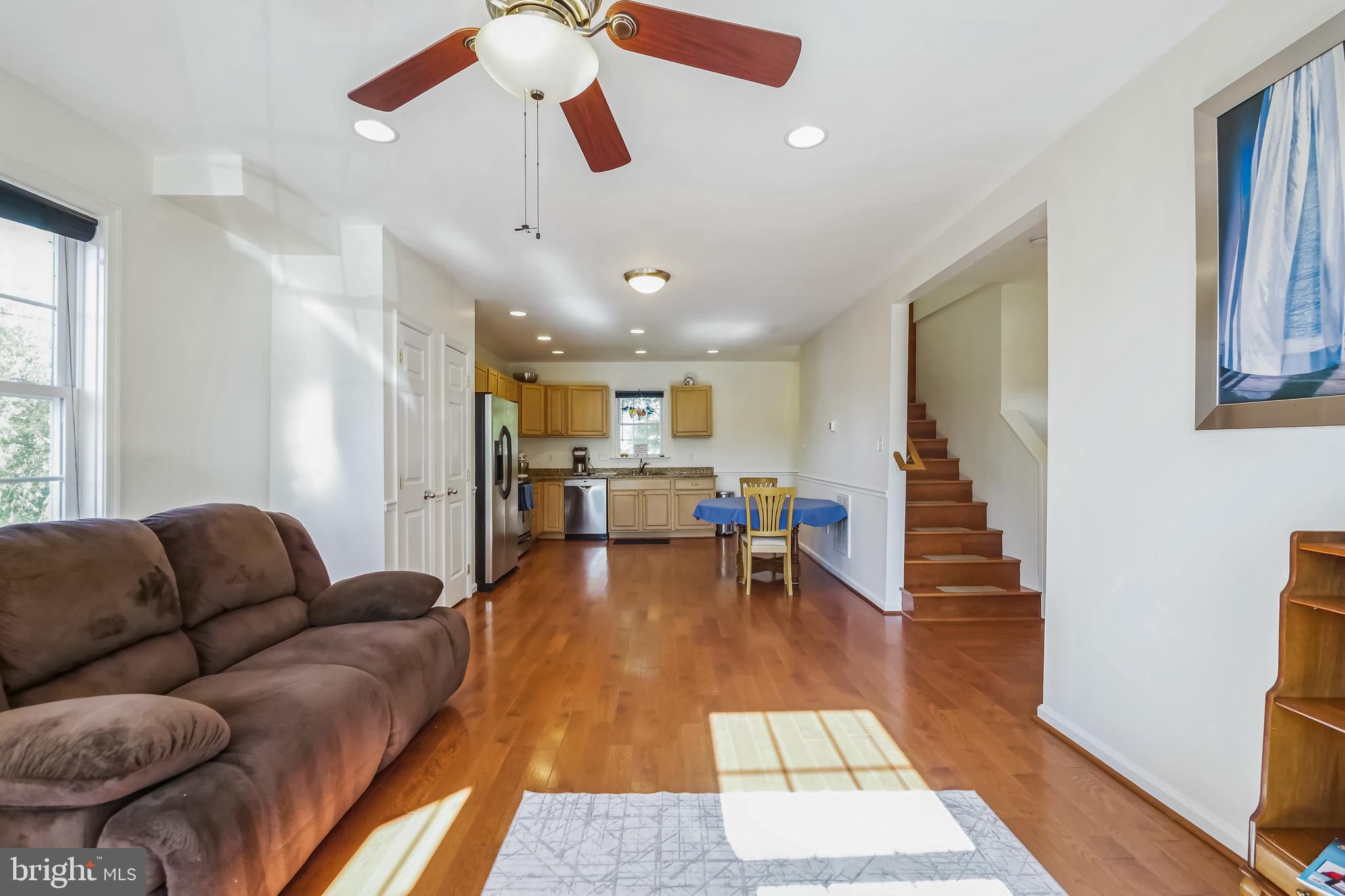 301 N MAPLE AVENUE