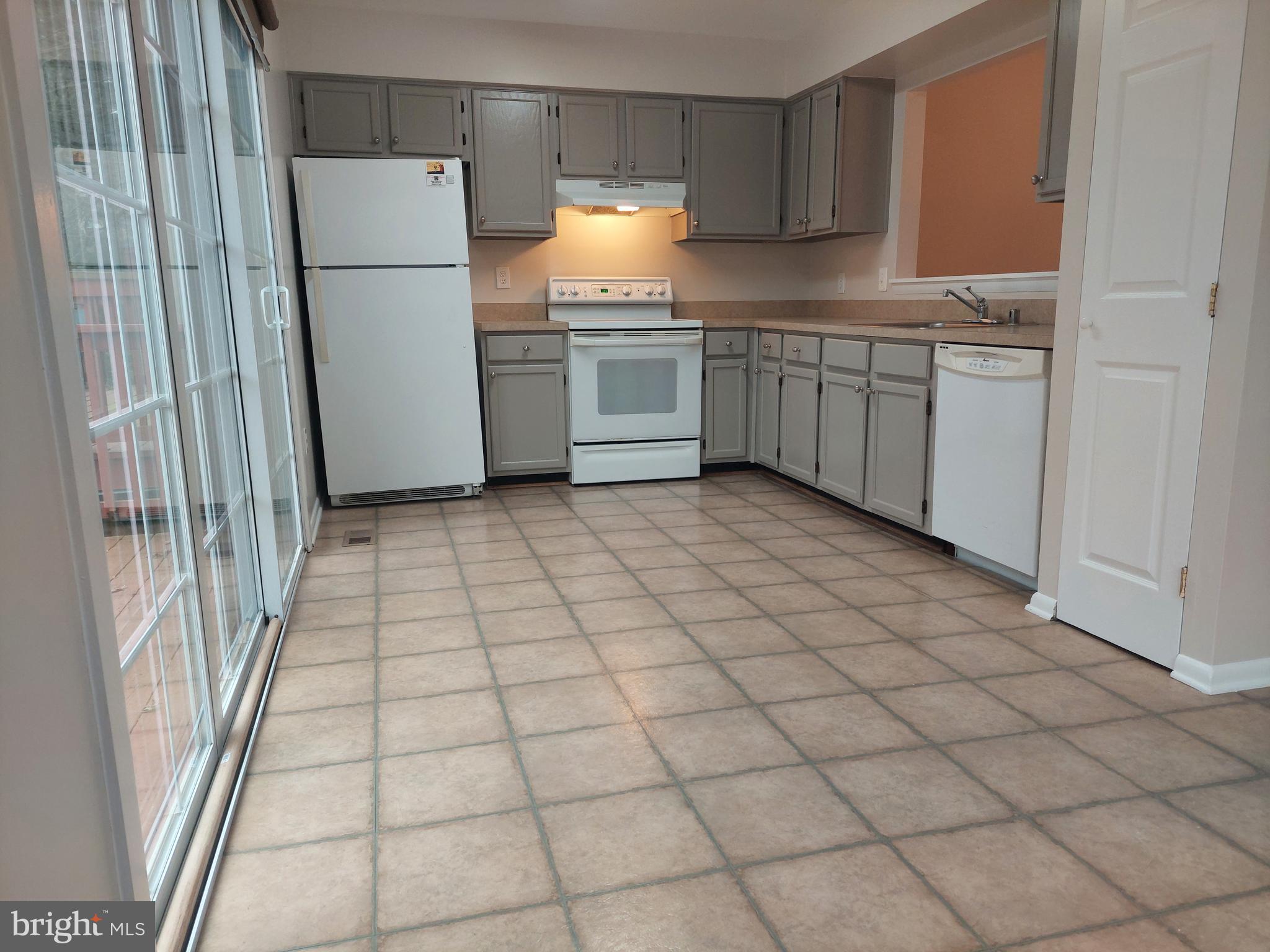 CHURCHILL TOWN SECTOR - Residential Lease