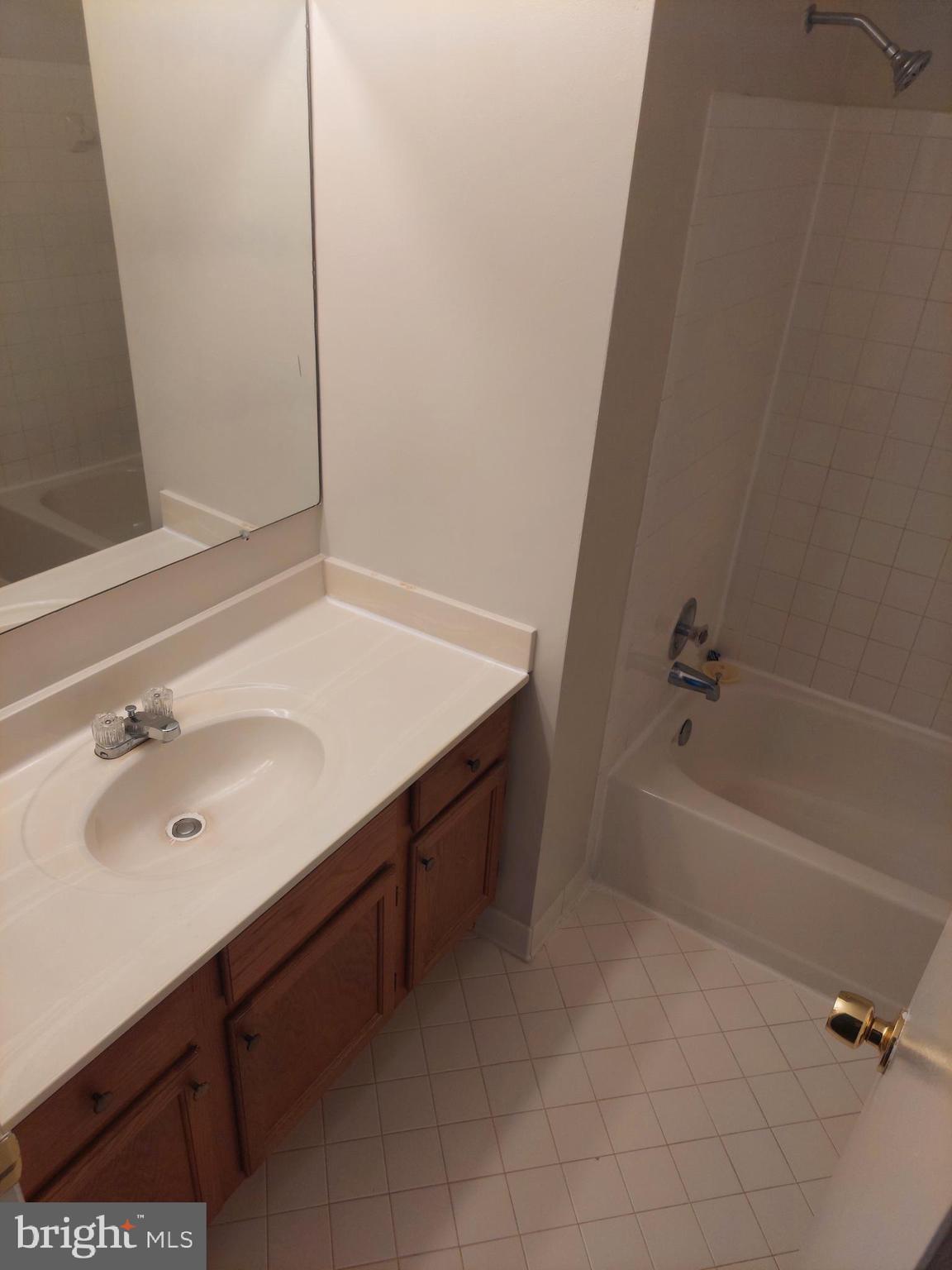 CHURCHILL TOWN SECTOR - Residential Lease