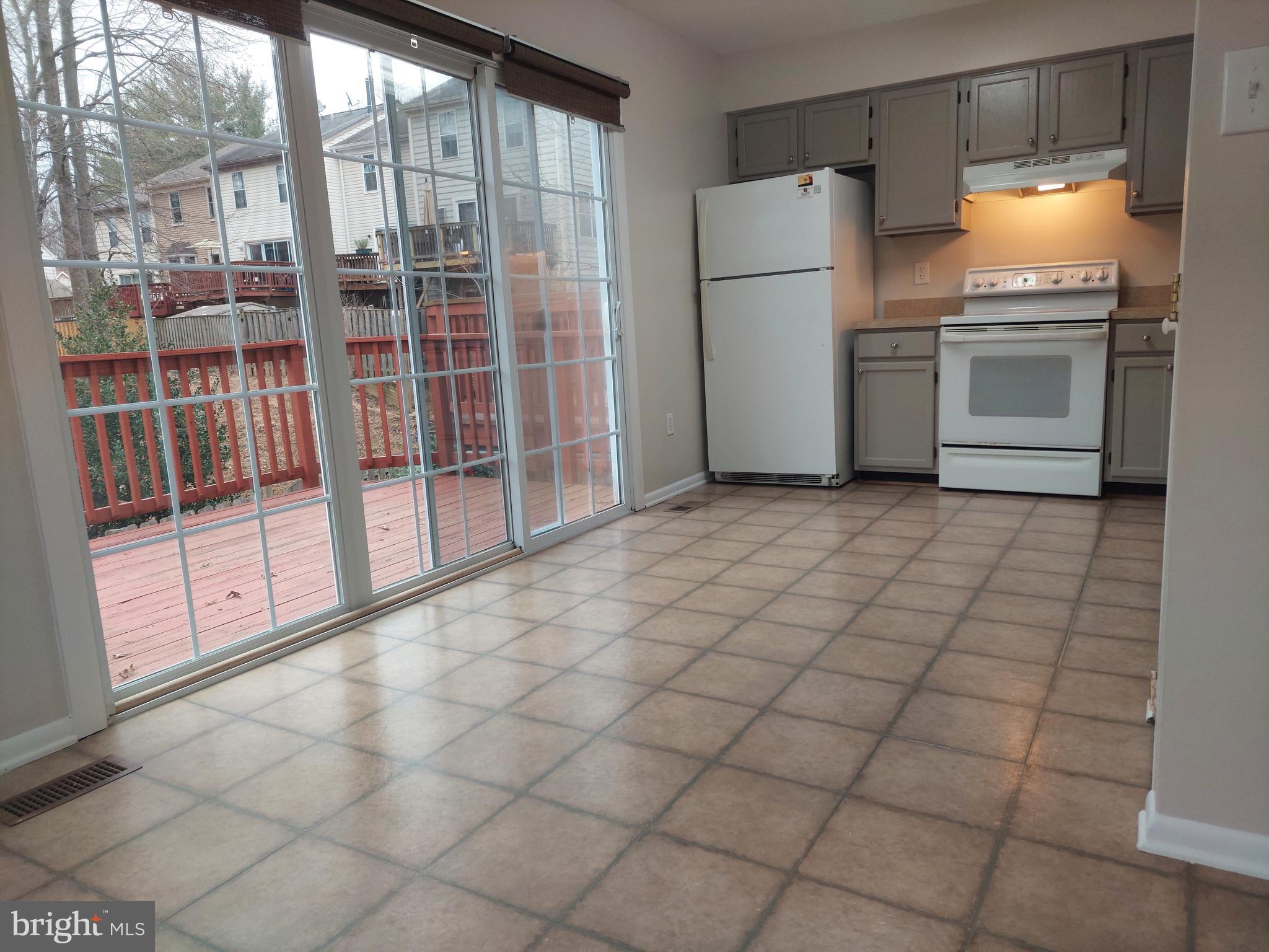 CHURCHILL TOWN SECTOR - Residential Lease