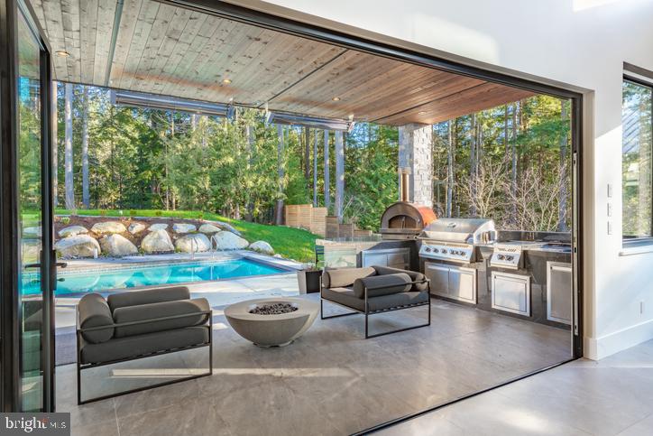 WOODS OF WOODMORE - Residential