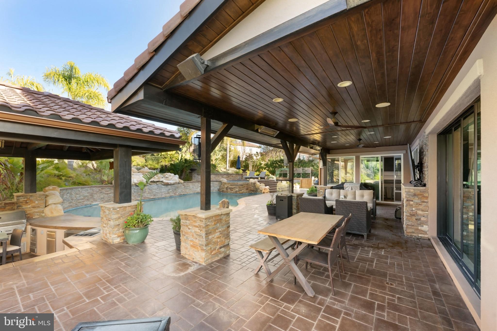 WOODS OF WOODMORE - Residential