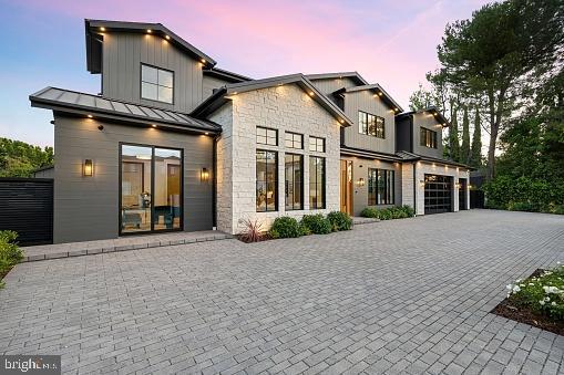 2801 WESTBROOK LANE
