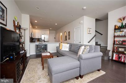 POTOMAC  YARDS - Residential Lease