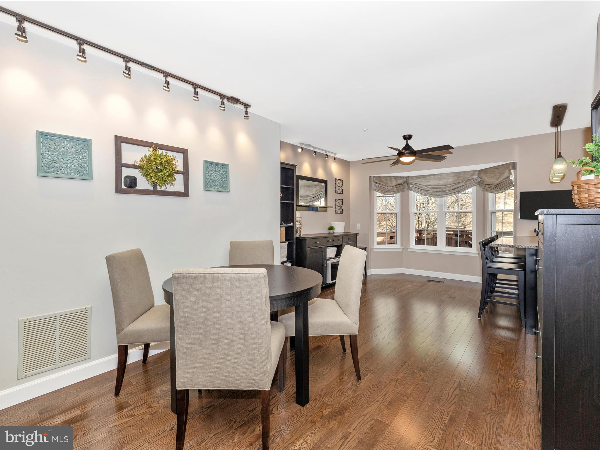 SPRING RIDGE - Residential