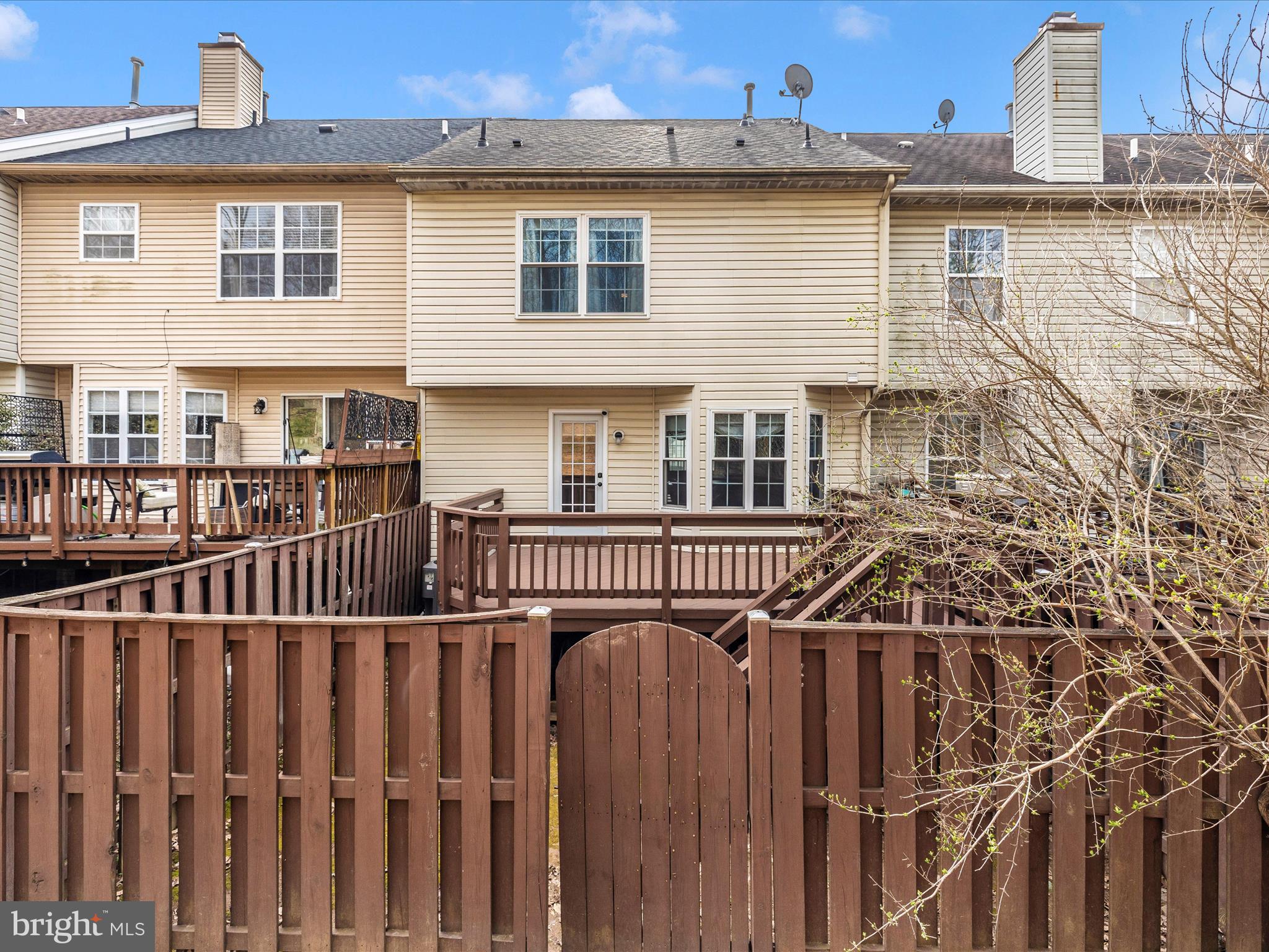 SPRING RIDGE - Residential