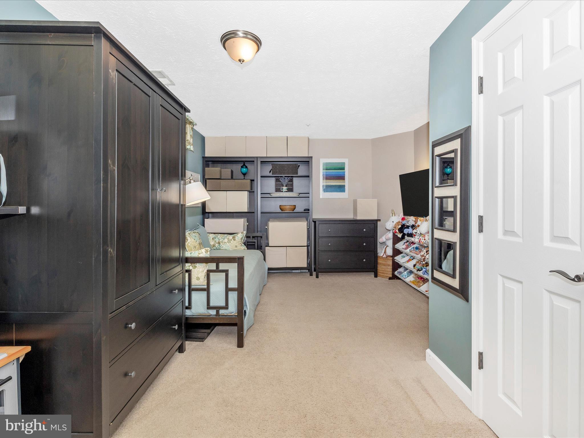 SPRING RIDGE - Residential