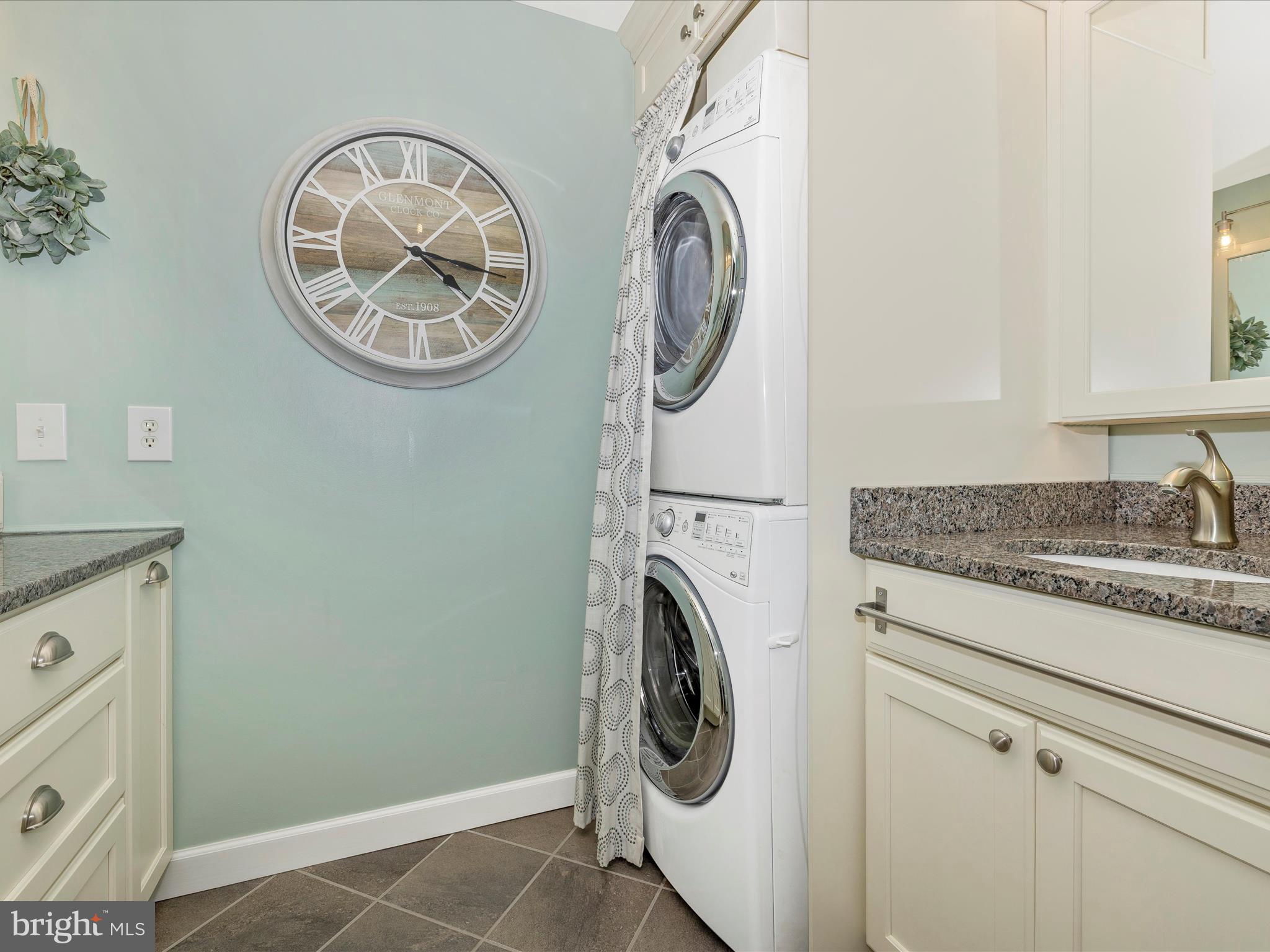 SPRING RIDGE - Residential