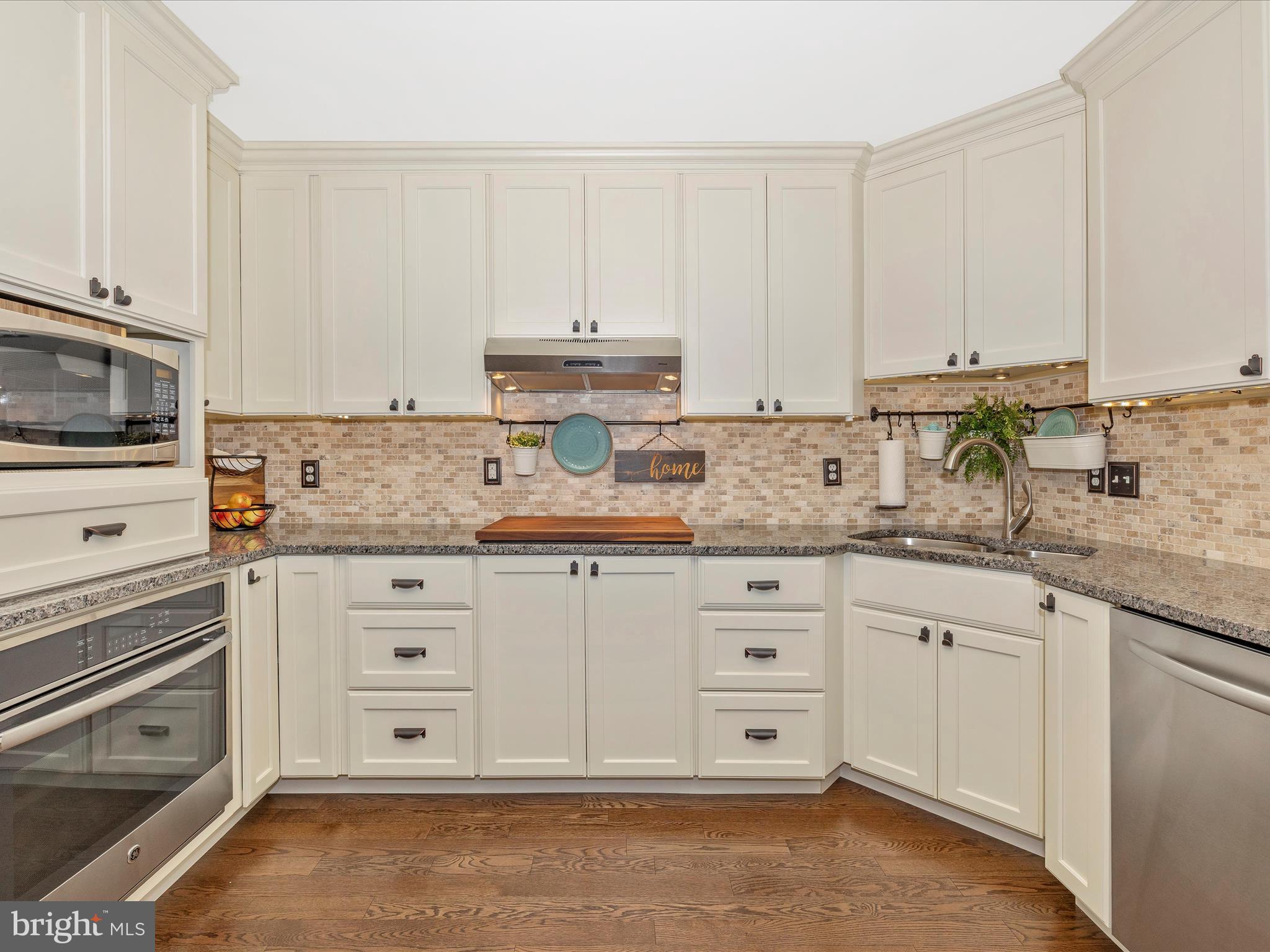 SPRING RIDGE - Residential