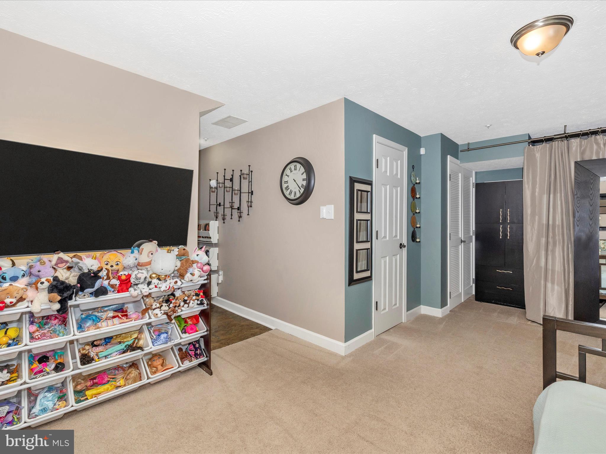 SPRING RIDGE - Residential