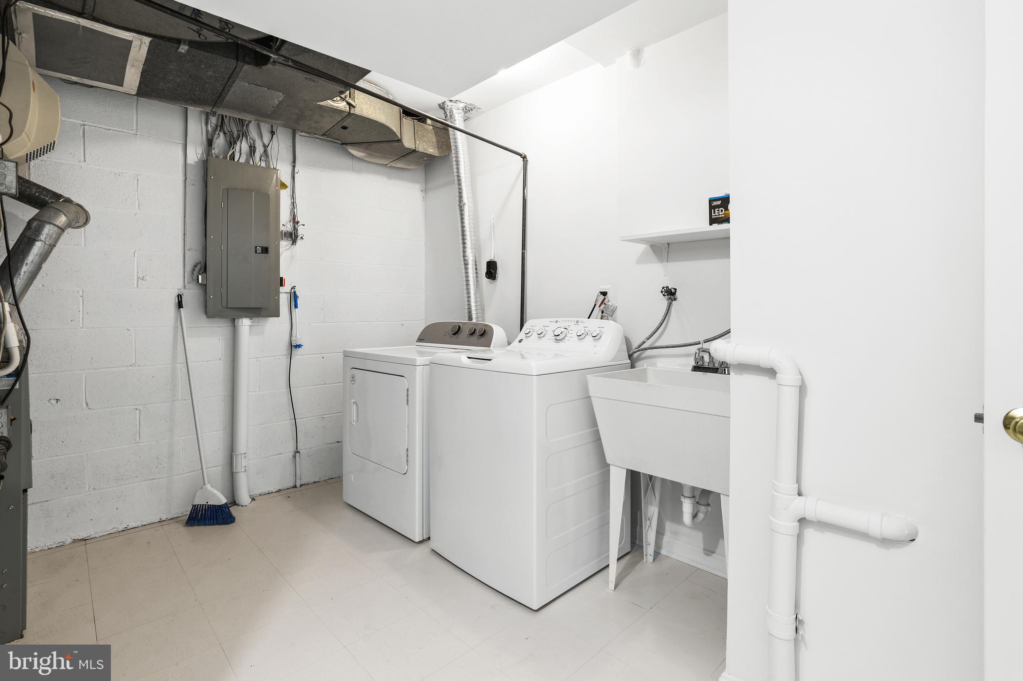 HALLCREST HEIGHTS - Residential