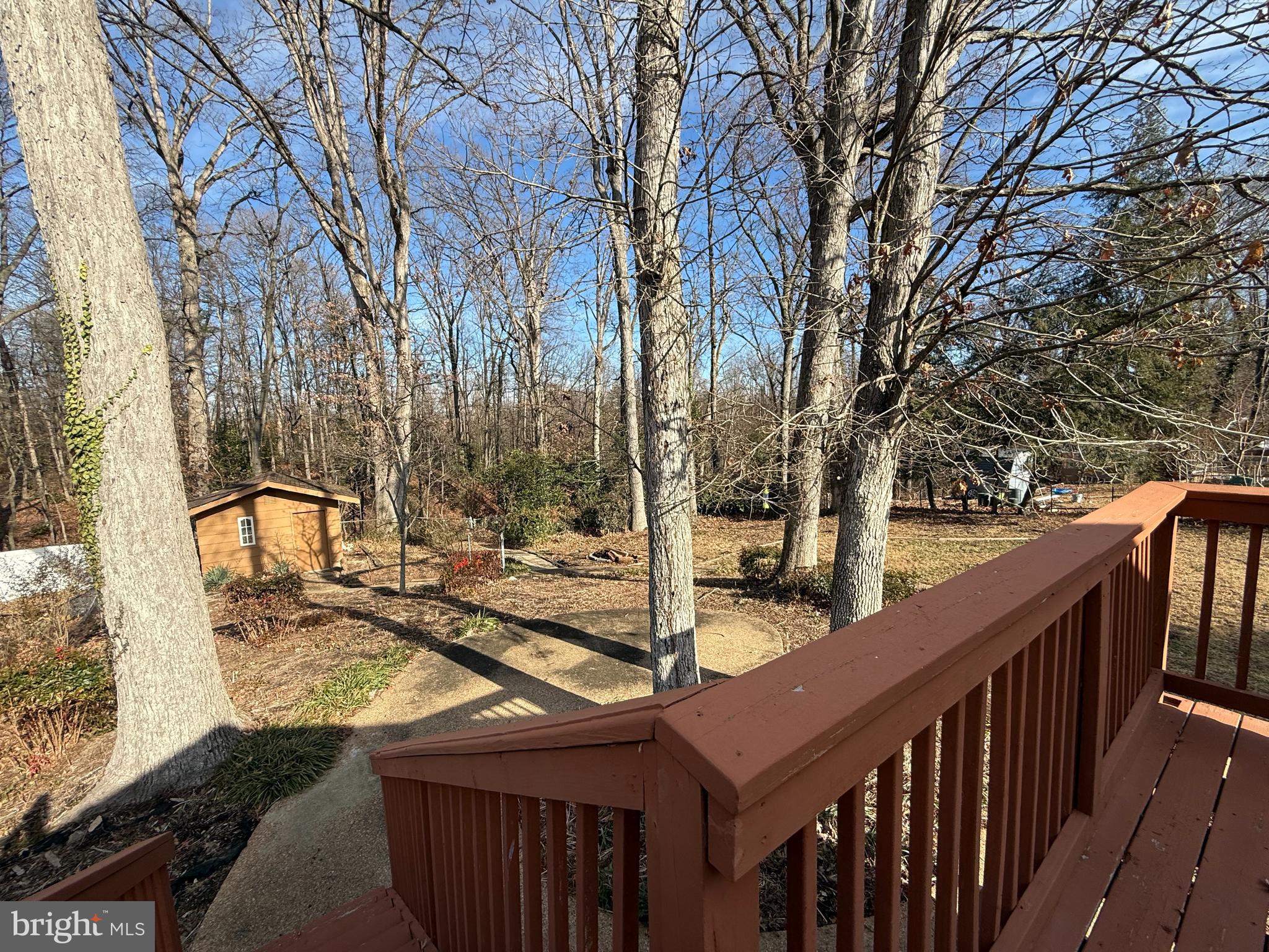 LOISDALE ESTATES - Residential Lease