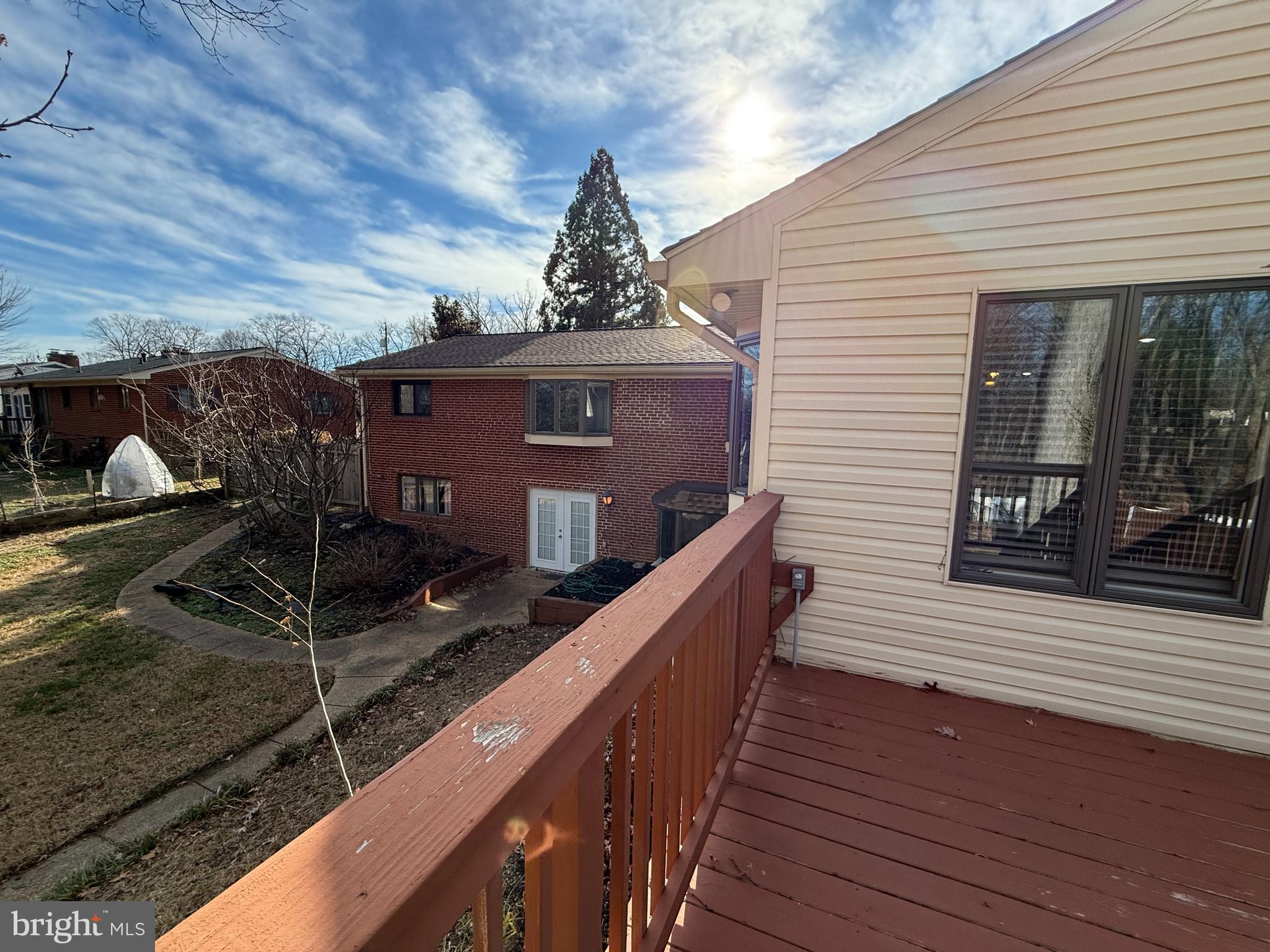 LOISDALE ESTATES - Residential Lease