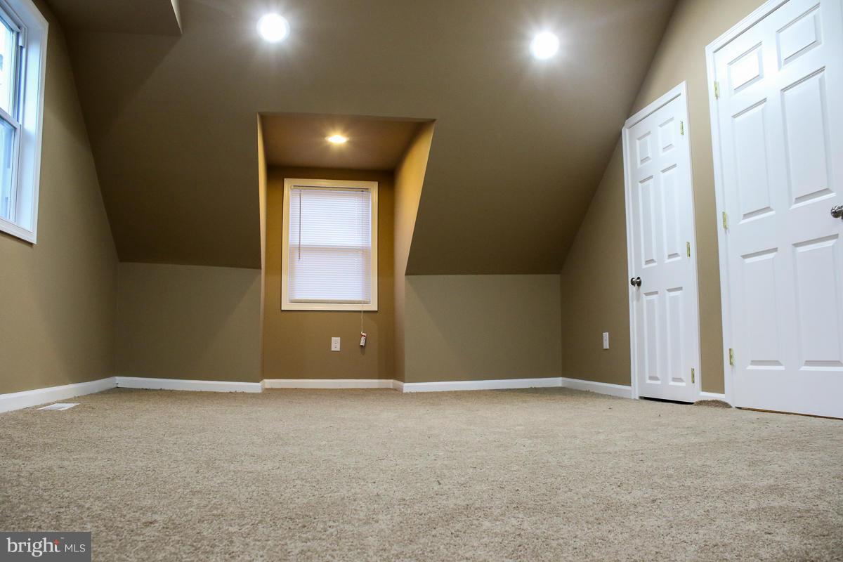 FRANKFORD - Residential